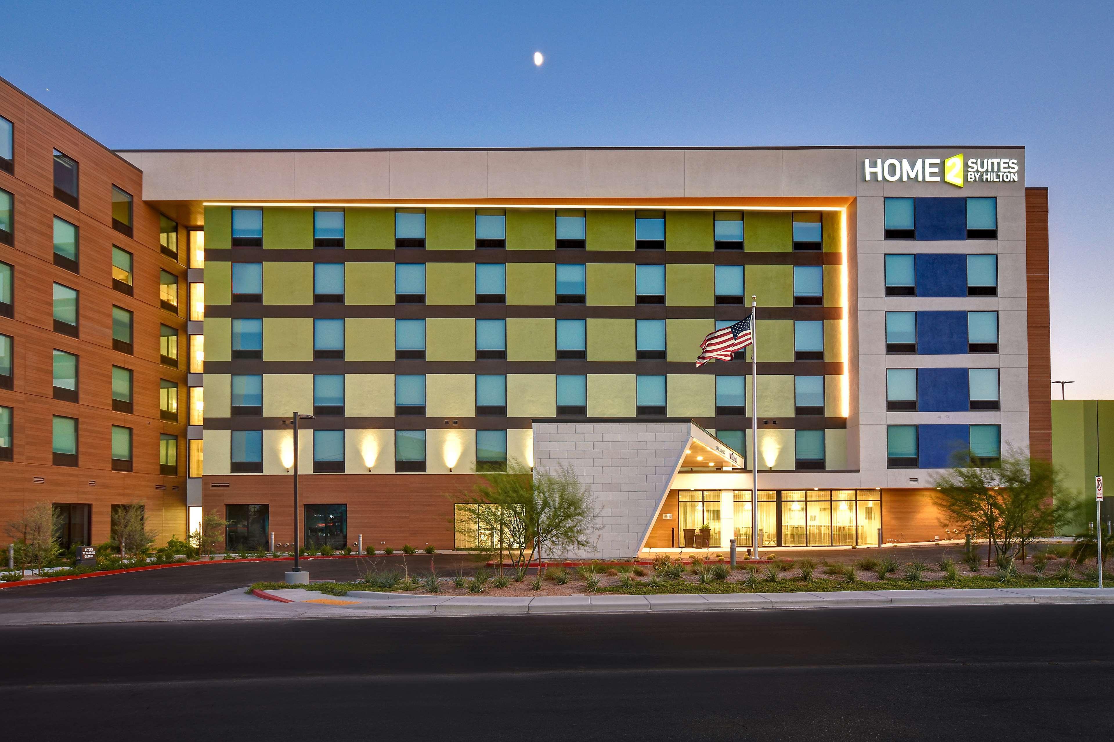 Hampton Inn&Suites Las Vegas Convention Center Exterior foto